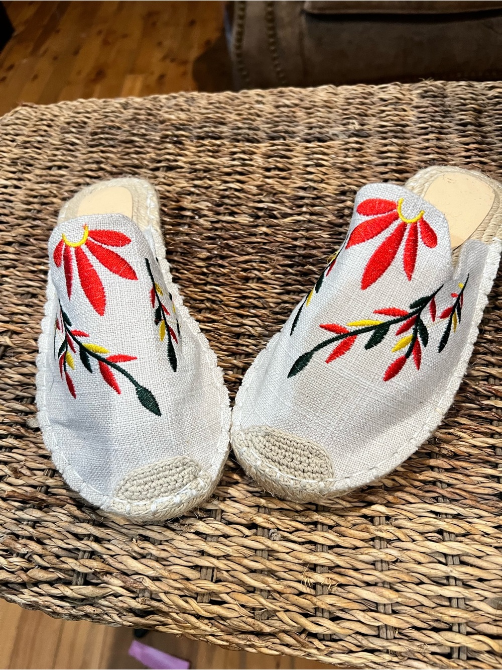 White Embroidered Floral Slip-On Mules with Red Accent